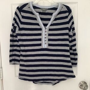 Natural Reflections Blue/Gray/White Striped Henley Size M PRE-OWNED